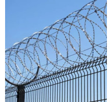 Колючая проволока Егоза 1350 мм, растяжка 16 м.п. 7 скоб